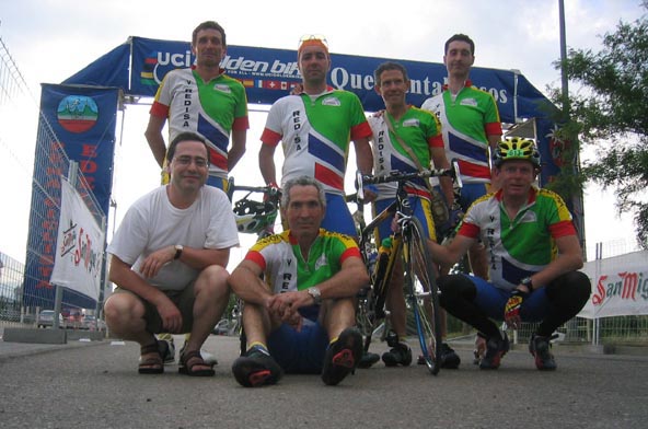 Grupo en la linea de Meta